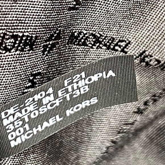 Michael Kors Charlotte Tote and Wallet Set - Picture 7 of 13